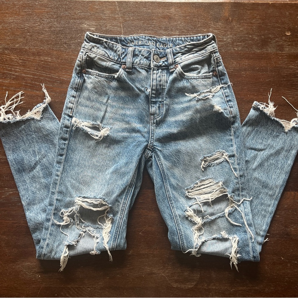 American eagle women SZ 000 Short tomgirl blue distressed jeans Blue
